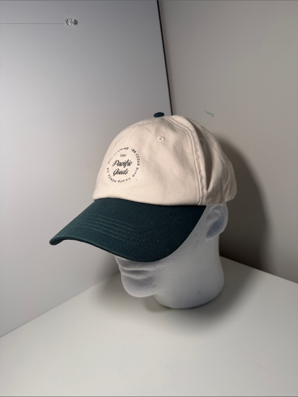 Two-Tone Beige and Dark Green Baseball Cap